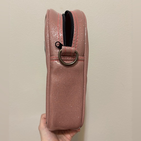 Love Pain and Stitches Pink Tombstobe Crossbody bag - Picture 2 of 7